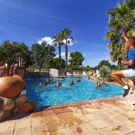 Campsite 3 Bedroom De Pujol - Joycasa *